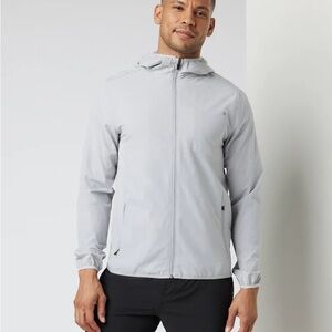 Vuori Men's Outdoor Trainer Shell jacket in light grey
